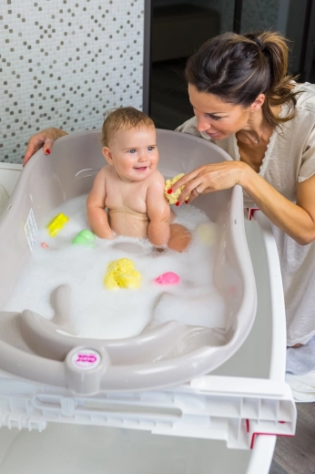 Solución práctica para ahorrar espacio en el baño