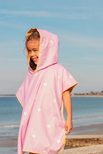 Poncho de playa infantil Quut Banana pink