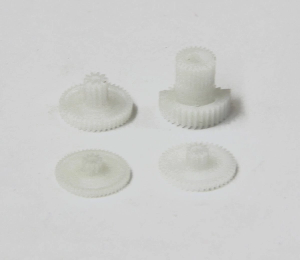 Piñones de plástico para XT Mini 18 g