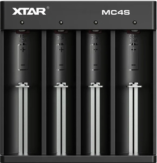 Cargador de baterías Li-ion y Ni-MH XTAR MC4S - 1 unidad
