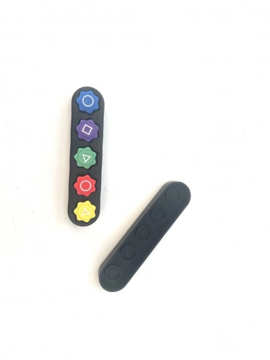 Gonggi – juego tradicional coreano de lanzar y atrapar piedritas