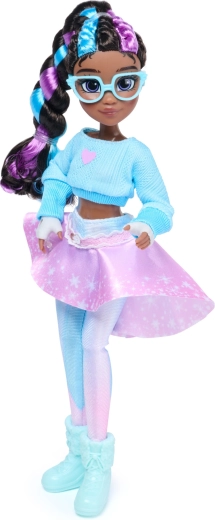 Muñeca Layla articulada y posibilidad de cambiar la ropa