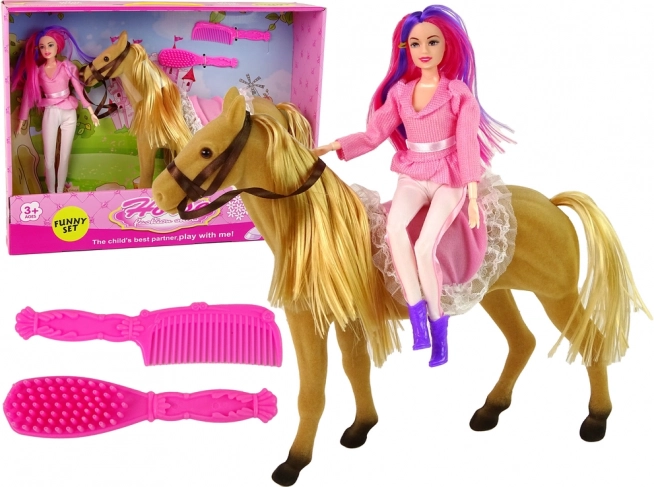 Muñeca amazona con caballo marrón