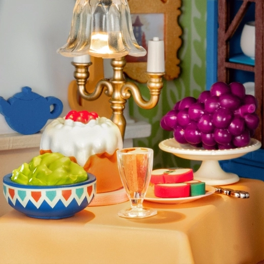 Mini accesorios y mesa puesta como en la realidad