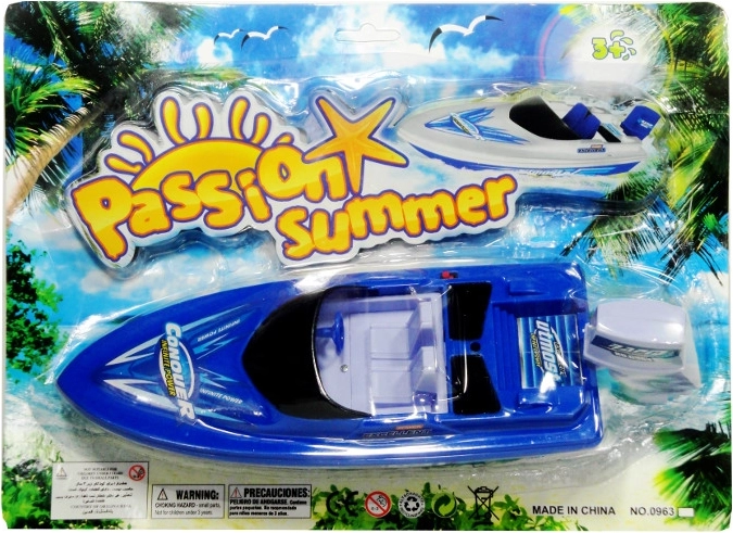 Barco de plástico a pilas para niños