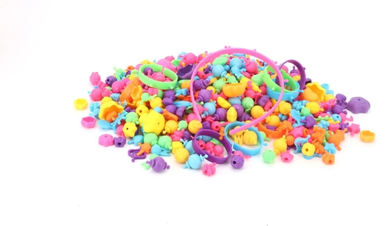 600+ piezas de colores para combinaciones creativas