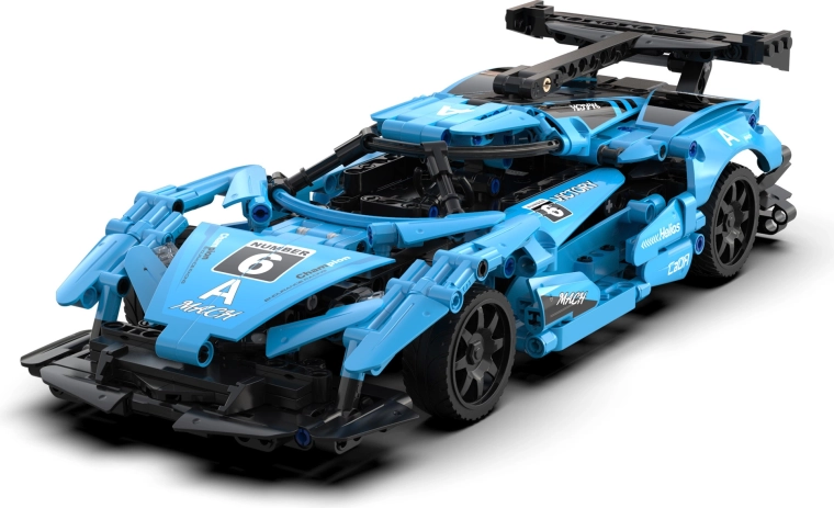 Detalles realistas y luces LED