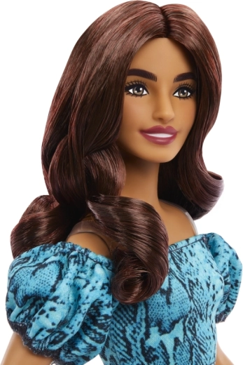 Cabello castaño largo para un peinado creativo