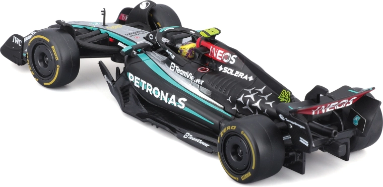 acabado auténtico del mercedes-amg f1 w15