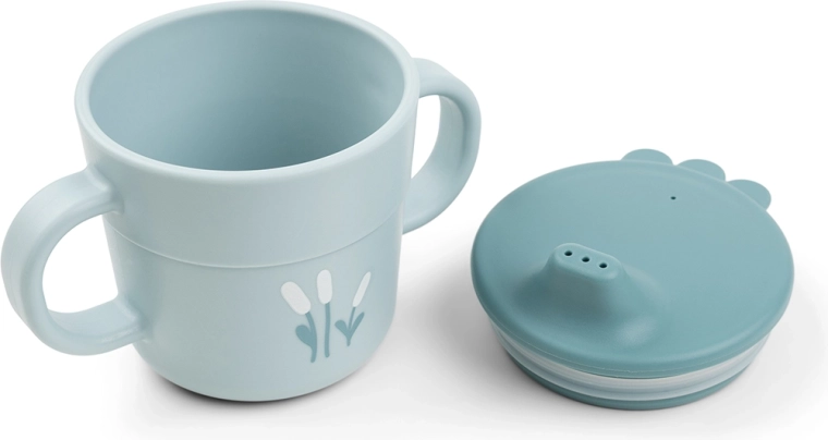 Taza con asas para un agarre fácil
