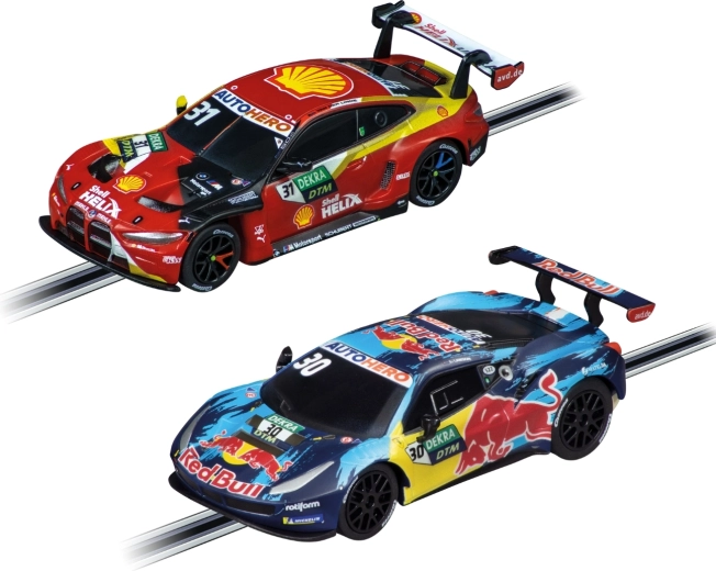 Dos coches de carreras con licencia