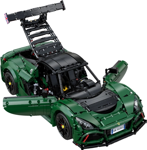 Paneles abatibles e interior detallado