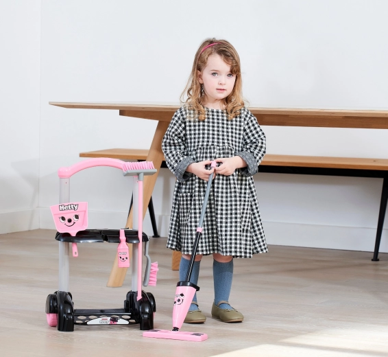 Carrito con ruedas para pequeños ayudantes