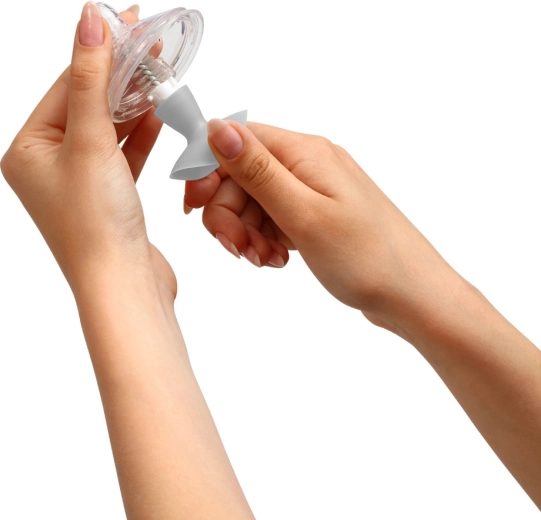 Práctico cepillo para tetinas