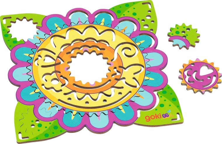 Base de madera con diseño floral