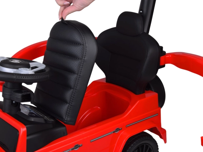 Espacio de almacenamiento bajo el asiento y comodidad en los desplazamientos