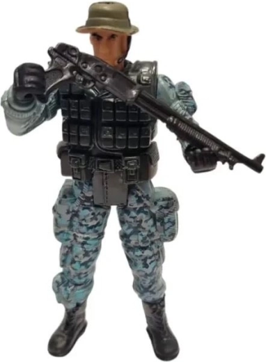 Equipo y arma detallados