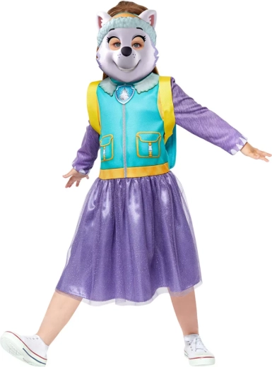 Vestido con los colores de la heroína favorita