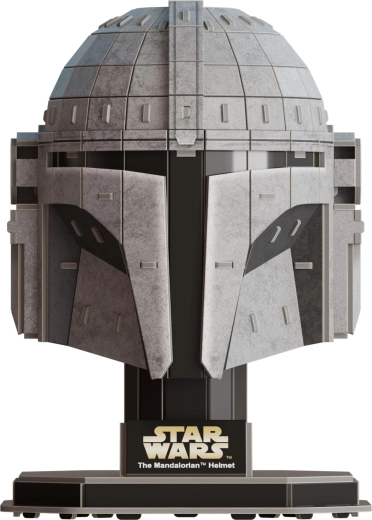 Casco detallado del Mandaloriano con base