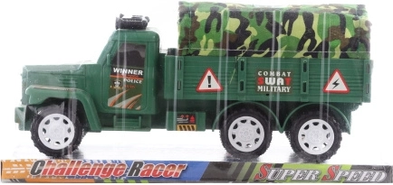 Vehículo militar con lona