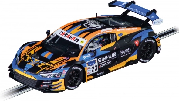 Atractivo AUDI R8 LMS GT3 en la pista
