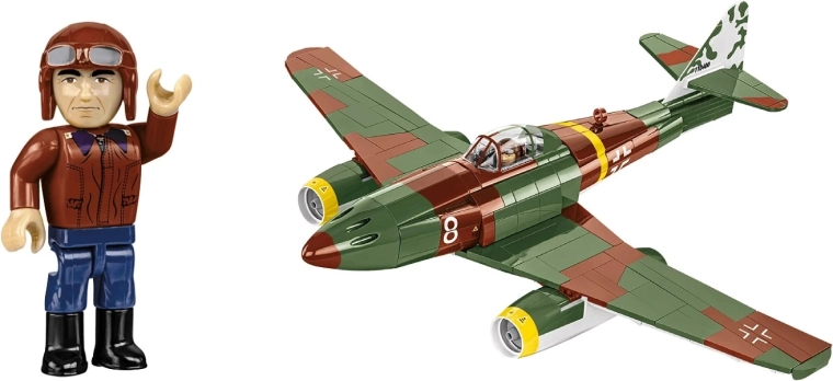 Figura del piloto y detalles realistas