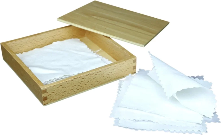 Caja Montessori Moyo con telas