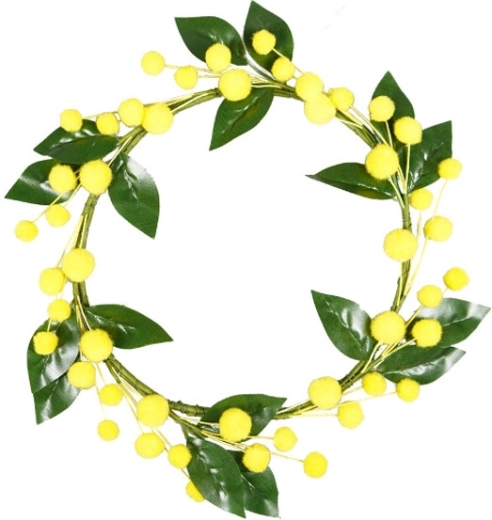 Corona decorativa de primavera con bolitas amarillas