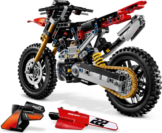 Auténtico aspecto de motocross Ducati