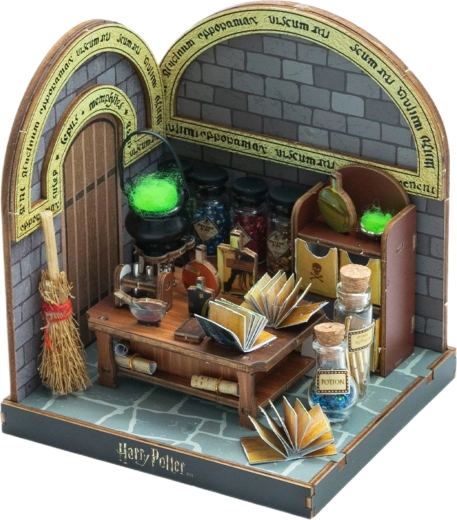 Mini diorama detallado del aula de pociones