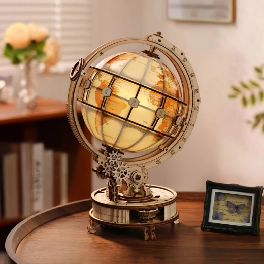Modelo elegante para interiores y como regalo