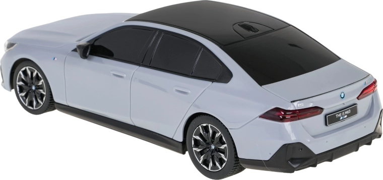 Diseño realista del BMW i5