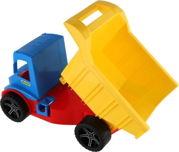 Caja basculante para un juego realista