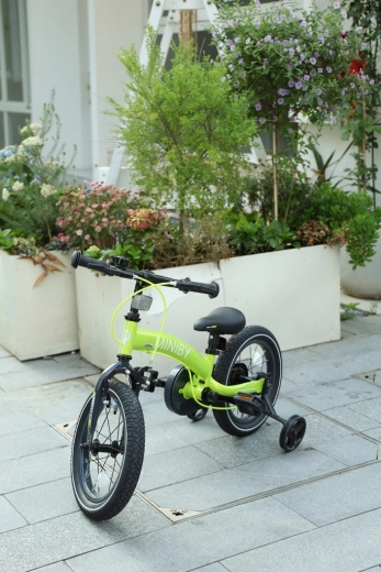 Equipamiento seguro para pequeños ciclistas