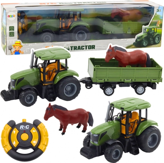 Tractor verde con remolque y caballo por control remoto