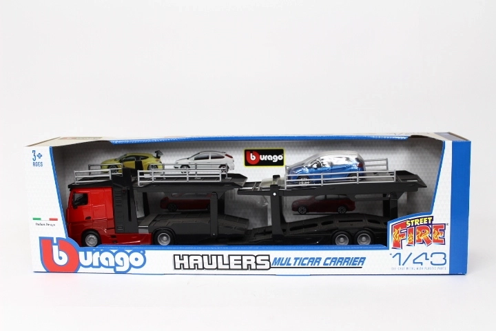 Transportador de coches Bburago StreetFire Mercedes-Benz Actros 1:43 con Renault Captur