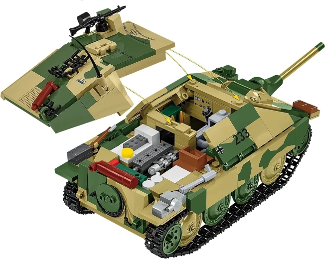 Interior detallado con blindaje desmontable