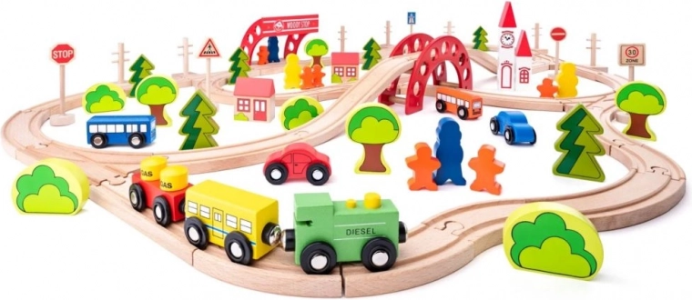 Vía de tren de madera con puente