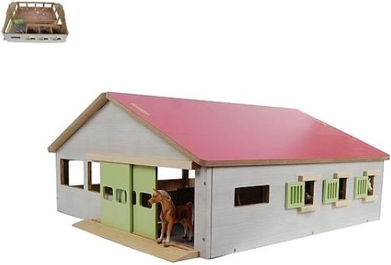 Establo para caballos con tres boxes y picadero