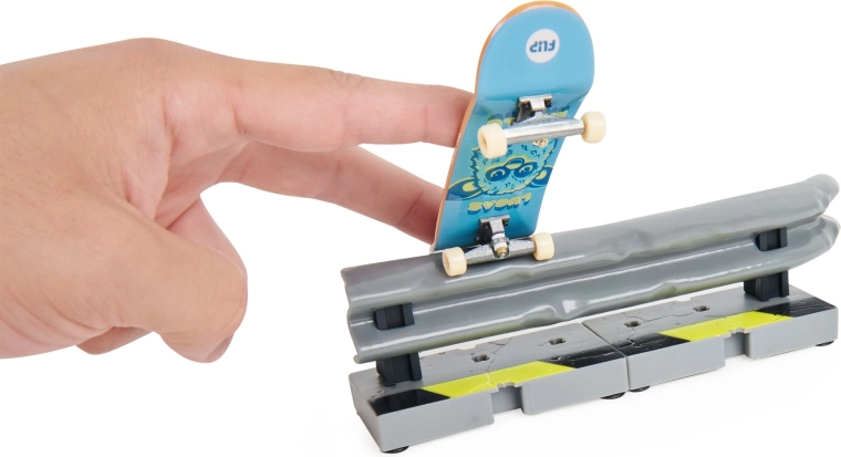 Entrena con las cartas y reta a tus amigos