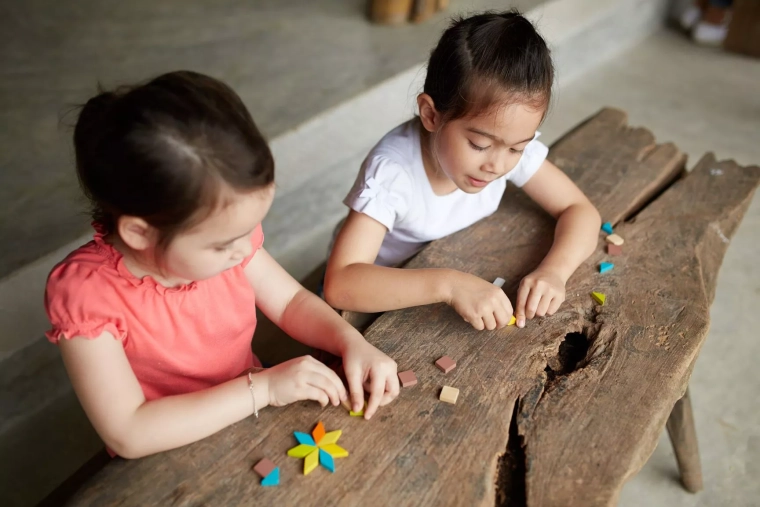 Aprender jugando: formas, colores e imaginación espacial