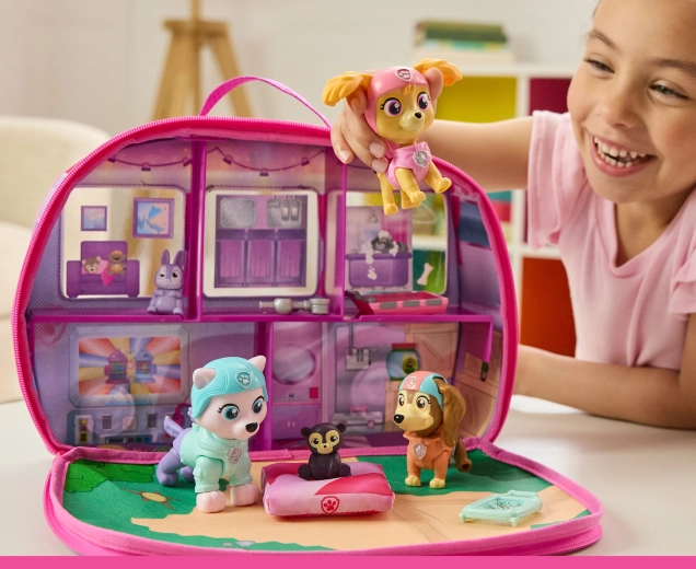 Figuras de héroes con cabeza oscilante