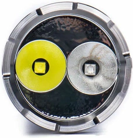 Luz dual: blanca y UV 365 nm en uno