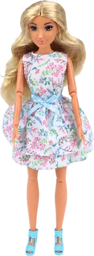 Vestido floral y largo cabello rubio