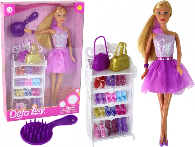 Muñeca de moda Lucy con vestido morado y accesorios