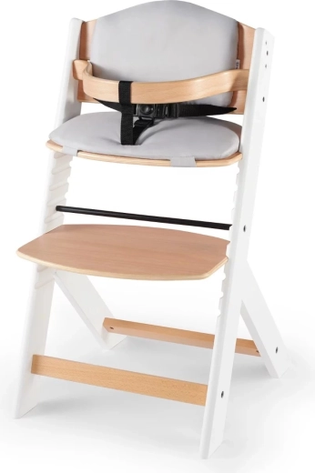 Comodidad al comer y jugar gracias al acolchado y la ergonomía