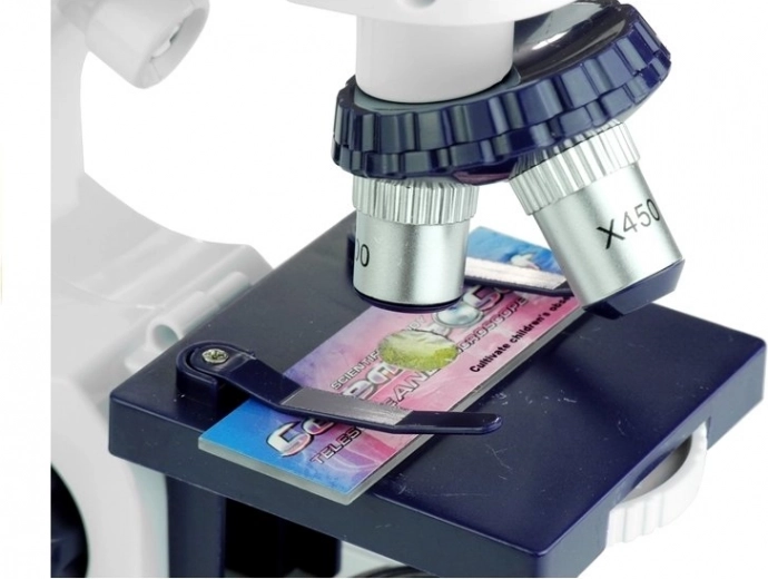 Tres niveles de aumento: 80×, 200×, 450×