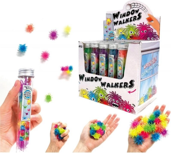 Monstruitos de gel que se deslizan por el cristal