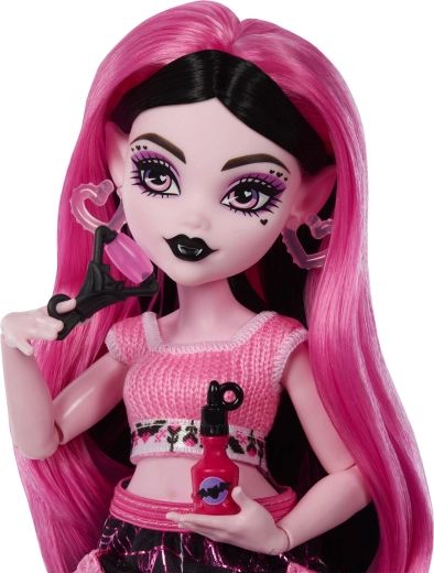 Draculaura terroríficamente elegante