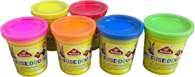 Plastilina en vasito para niños